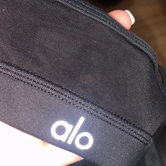 Alo Yoga | Goddess Sports Bra Size Medium - Picture 7 of 8